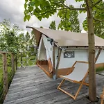 Glamping Kolpa 豪华帐篷 2*
