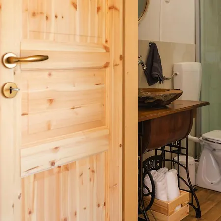 Glamping Kolpa Campo de lujo Gradac