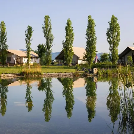 Glamping Kolpa Campo de lujo