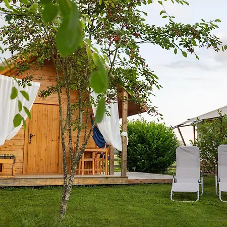 ラグジュアリーテント Glamping Kolpa Gradac