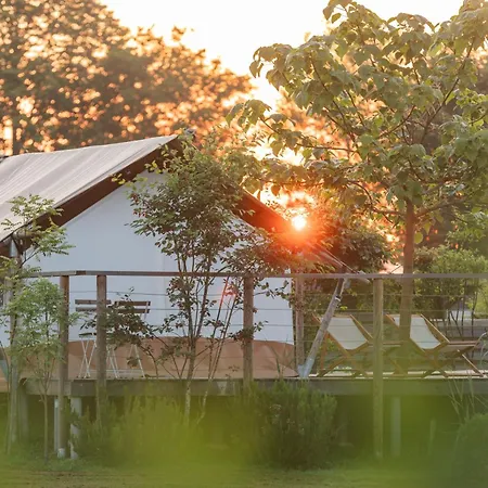 Lüks kamp alanı Glamping Kolpa 2*