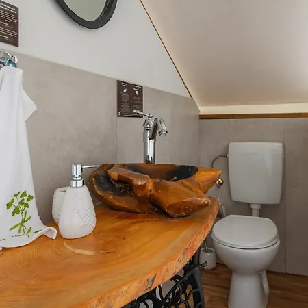 Glamping Kolpa Campo de lujo Gradac