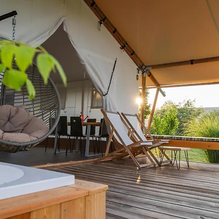 ラグジュアリーテント Glamping Kolpa Gradac