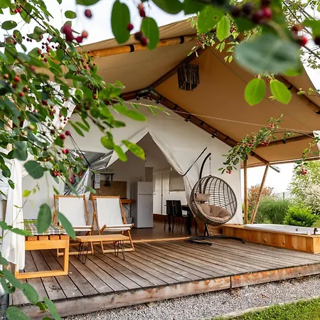 Campo de lujo Glamping Kolpa Gradac