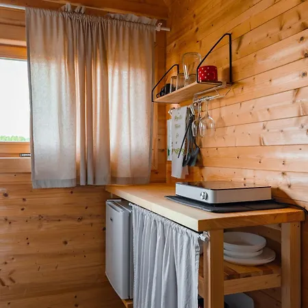 Glamping Kolpa ラグジュアリーテント