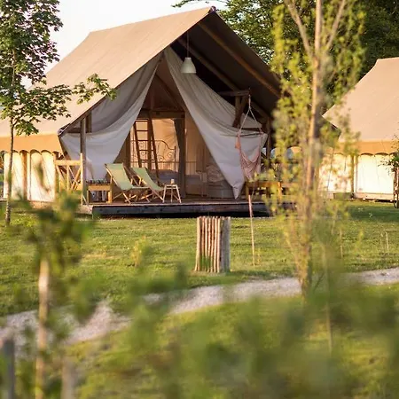 Lüks kamp alanı Glamping Kolpa 2*
