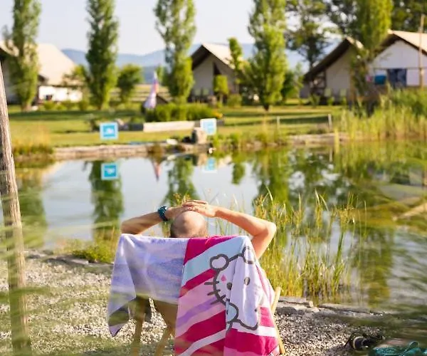 Glamping Kolpa 럭셔리텐트